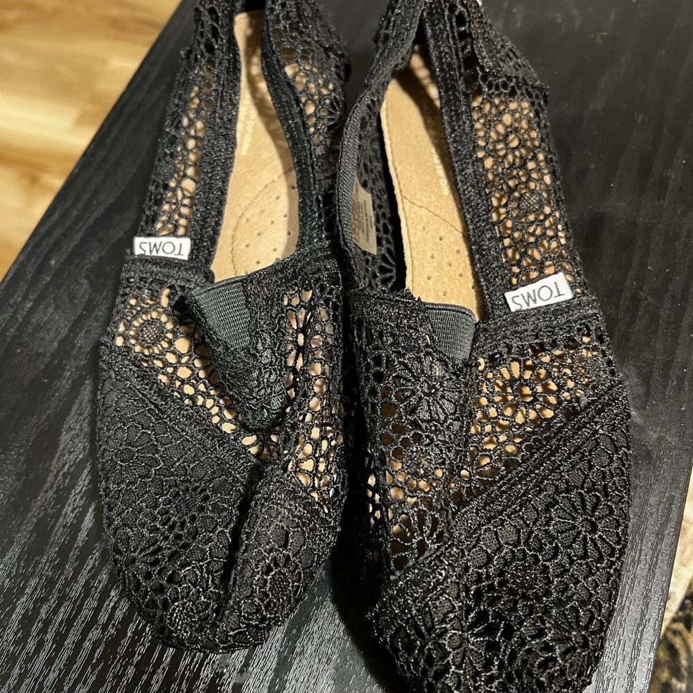 Black Lace Toms shoes - size 7